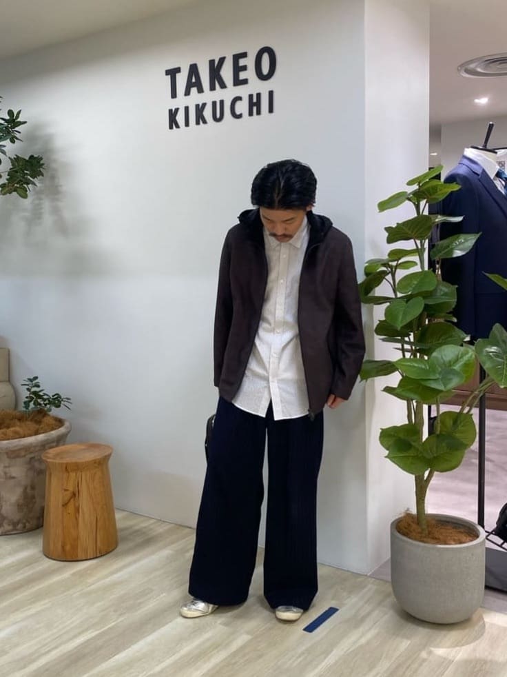 石井友也さんの「TAKEO KIKUCHI｜【Made in JAPAN】播州織 ドビー千鳥シャツ」を使ったコーディネート