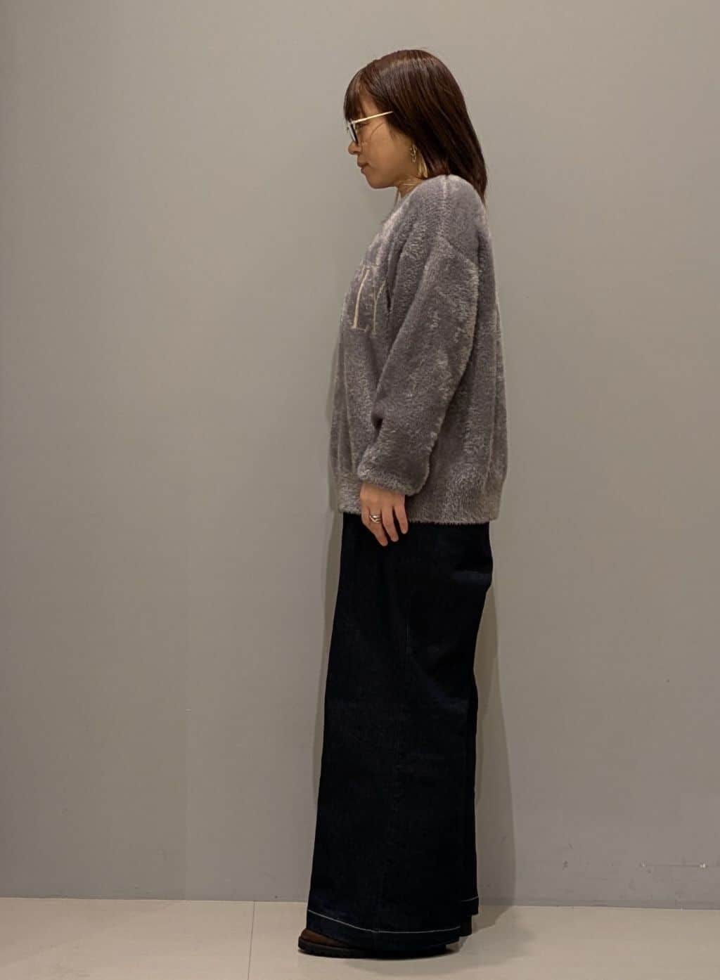 yukaさんの「THE SHOP TK｜ベルベットフェザー ロゴニットプルオーバー」を使ったコーディネート