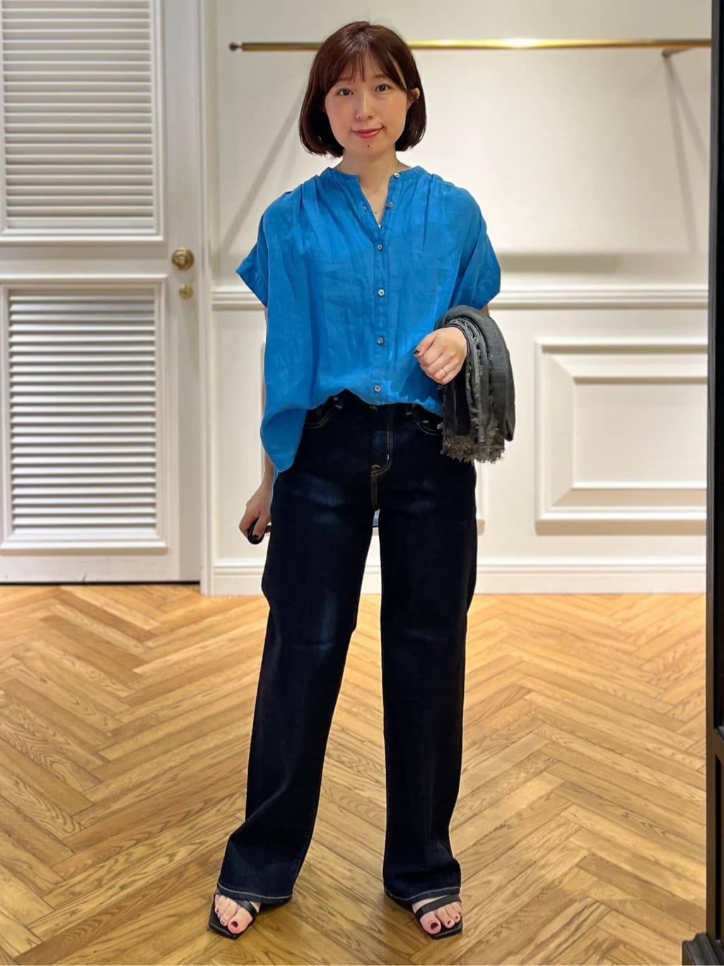 つじ まこさんの「DRESSTERIOR｜チェーンブレスレット」を使ったコーディネート