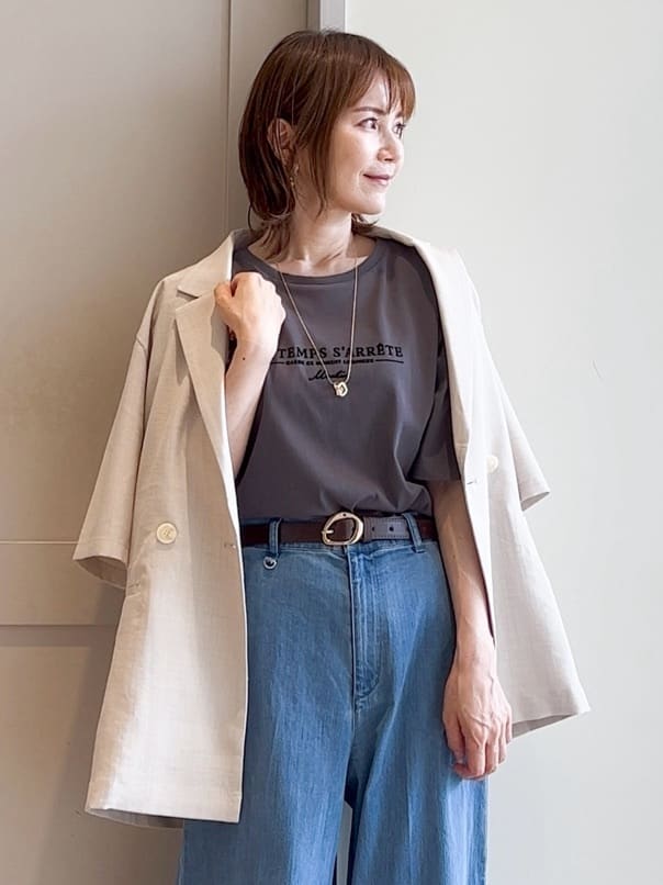 yamakoさんの「grove｜軽やかに羽織れて、きちんと見え ハーフスリーブテーラードジャケット」を使ったコーディネート