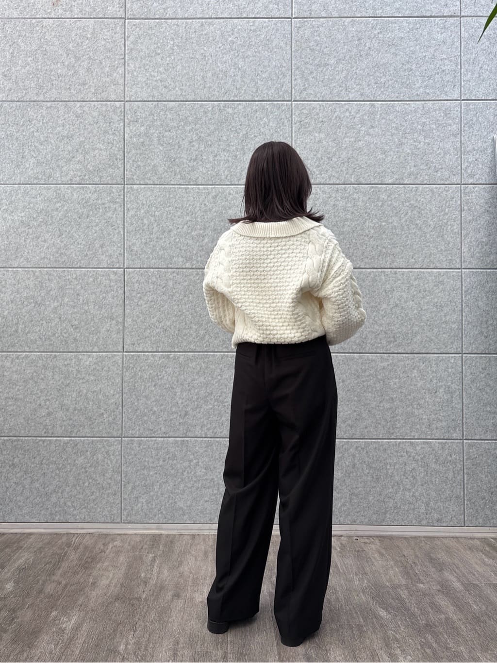 erikaさんの「INDIVI｜スキッパーフォルムニット」を使ったコーディネート