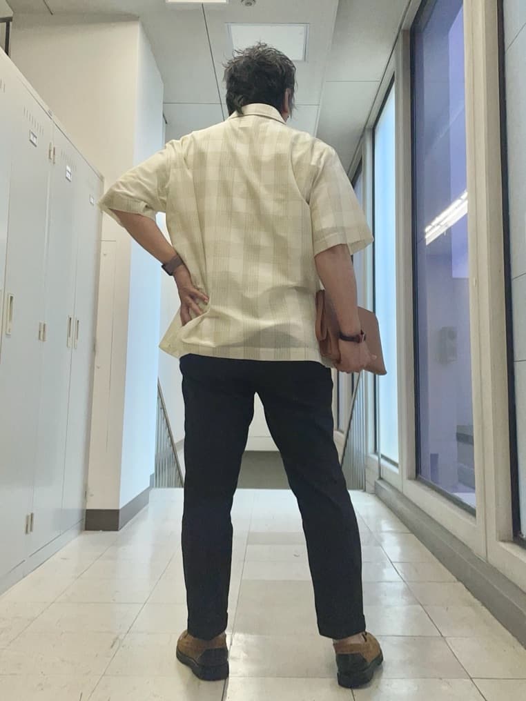 MAKOTO AIさんの「TAKEO KIKUCHI｜【ベーシック】レザー クラッチバッグ」を使ったコーディネート