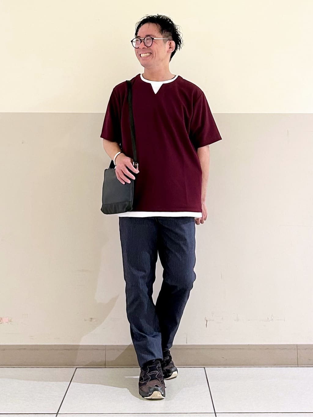 KENJI Iさんの「THE SHOP TK｜ツイルキーネック半袖Tシャツ」を使ったコーディネート