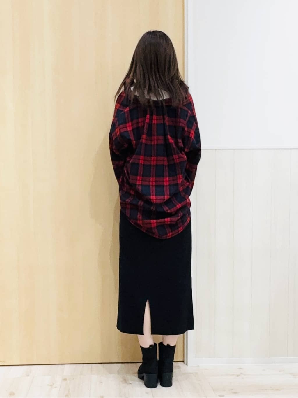 Naさんの「SHOO･LA･RUE｜【S-LL】柔らかさが癖になる 起毛コットン オーバーサイズシャツ」を使ったコーディネート