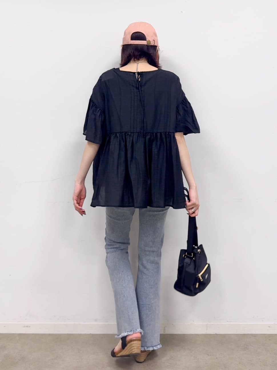 𝐜𝐡𝐢𝐤𝐚さんの「SHOO･LA･RUE｜【ひんやり/S-LL】ストレッチフレアデニム」を使ったコーディネート