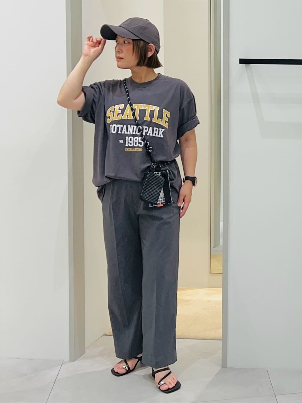タナさんの「THE SHOP TK｜カレッジロゴ半袖Tシャツ /親子リンク/洗濯機OK」を使ったコーディネート