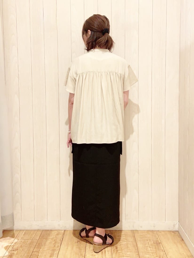 あいこさんの「SHOO･LA･RUE｜【S-LL】大人のきれいめカジュアルに 麻調カーゴナロースカート」を使ったコーディネート