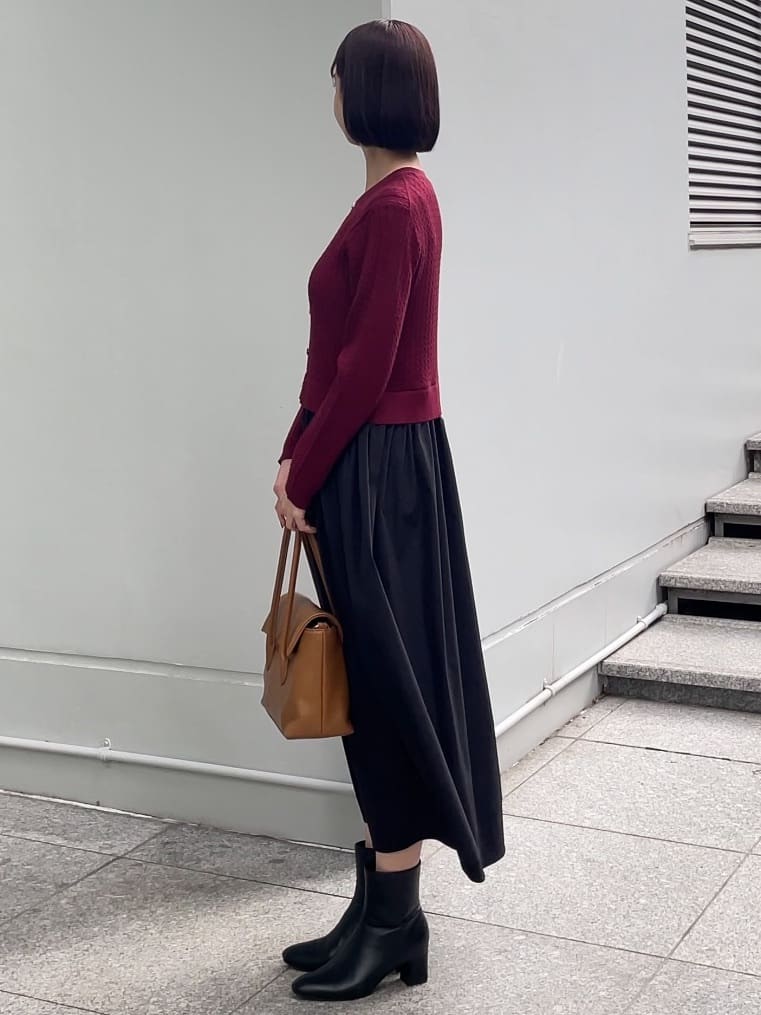 NATSUMIさんの「grove｜ケーブルニットドッキングワンピース」を使ったコーディネート