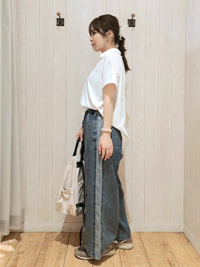 SAKIさんの「SHOO･LA･RUE｜【洗える/S-LL/プチプラ】さらっとすっきりきれい見え スキッパーブラウス」を使ったコーディネート