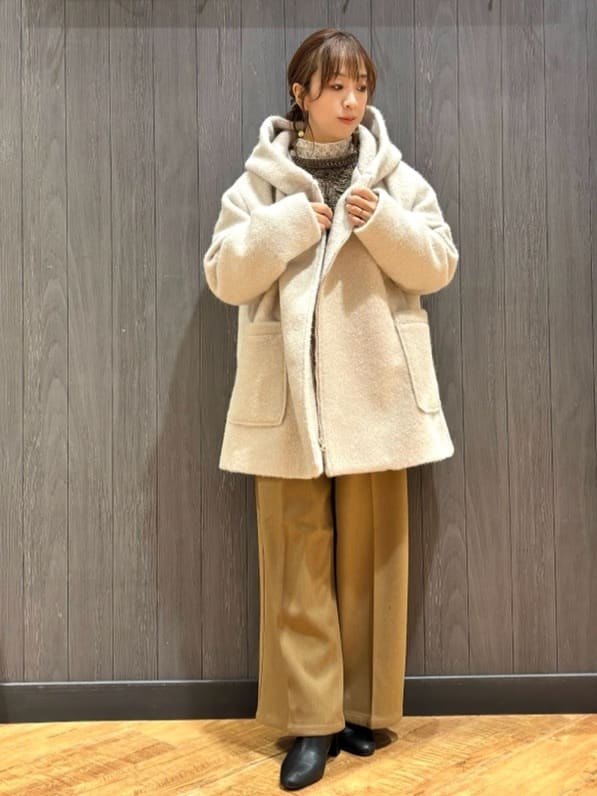 meiさんの「SHOO･LA･RUE｜【S-LL】大人も着やすいシックなカラー 主役級フリンジニット」を使ったコーディネート