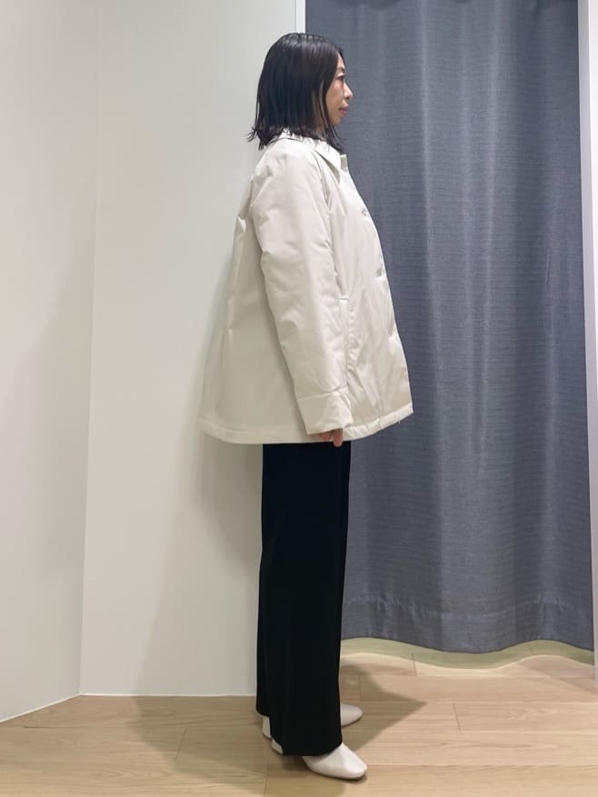 Mikoさんの「INDIVI｜【洗える／毛玉になりにくい】エクストラファインウール リブタートルニット」を使ったコーディネート