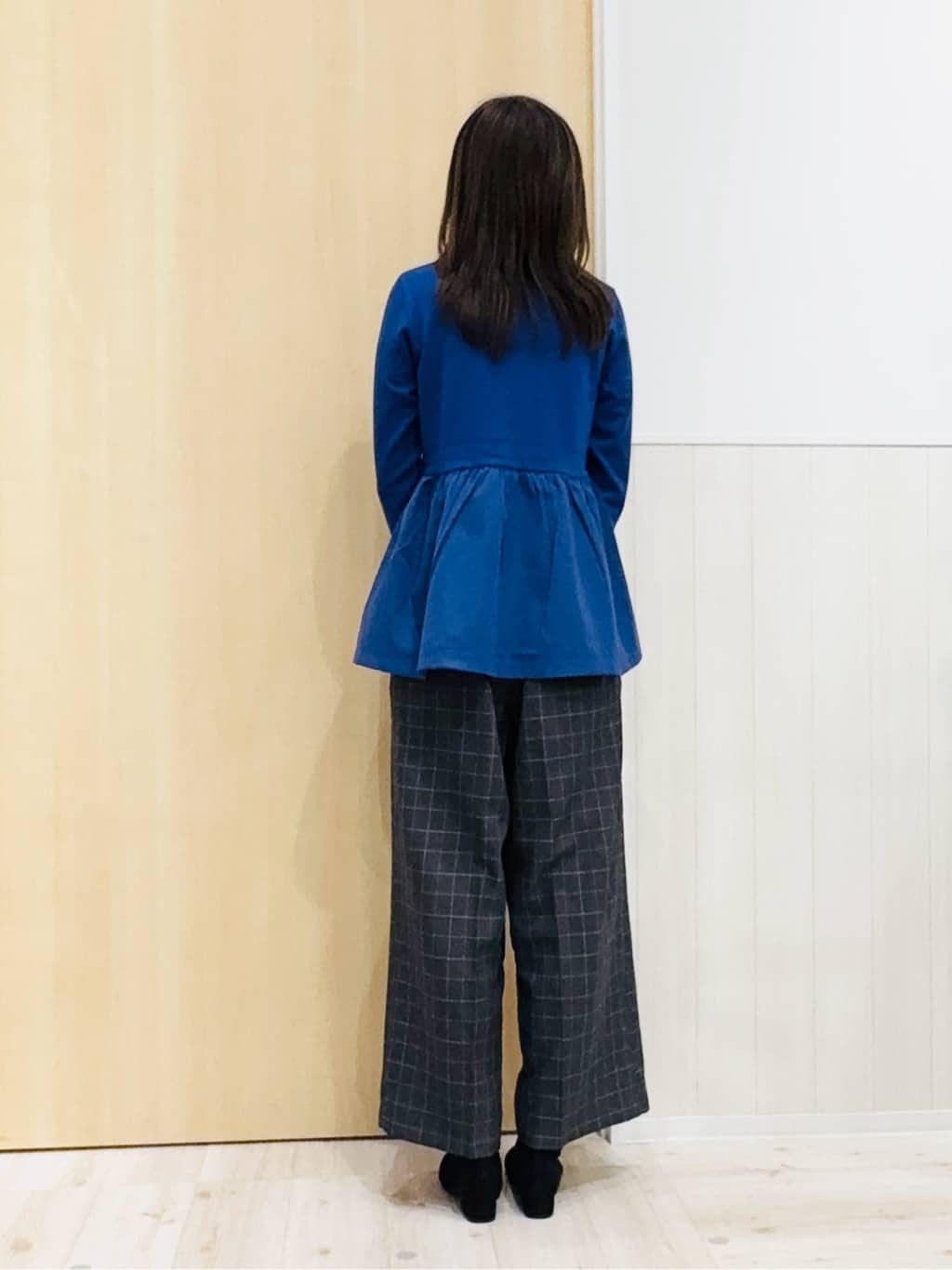 Naさんの「SHOO･LA･RUE｜【洗濯機可/S-LL/体型カバー】異素材きりかえ Aラインニット」を使ったコーディネート