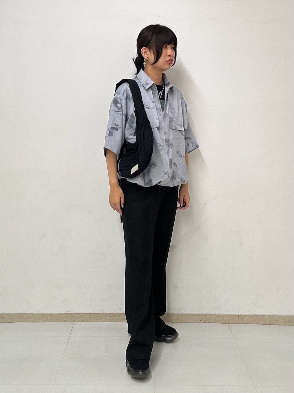 MANAさんの「tk.TAKEO KIKUCHI｜ブラープリントシャンブレーシャツアウター」を使ったコーディネート