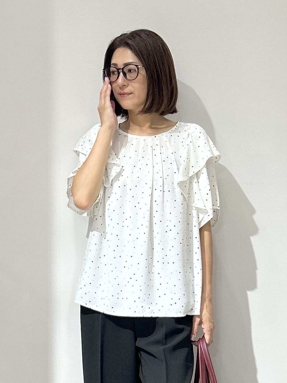 NAKAさんの「OPAQUE.CLIP｜ランダムドットフリルブラウス【洗濯機洗い可】」を使ったコーディネート