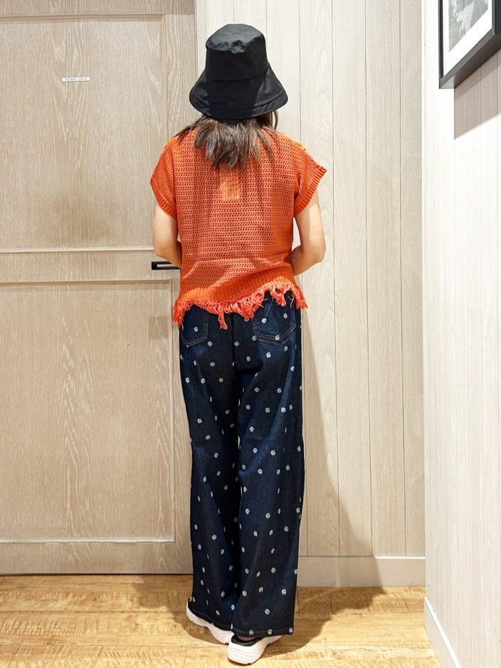 yukaさんの「SHOO･LA･RUE｜【S-LL】裾フリンジマクラメVネックニット」を使ったコーディネート