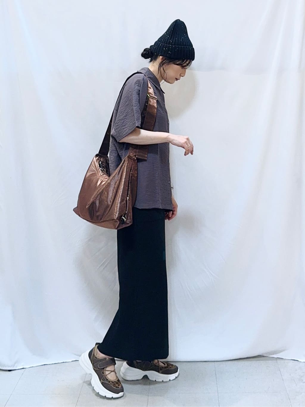 𝐇𝐢𝐫𝐨𝐦𝐢さんの「SHOO･LA･RUE｜【洗える/S-LL/5分袖】1枚でも羽織としても。さらさらドレープシャツ」を使ったコーディネート
