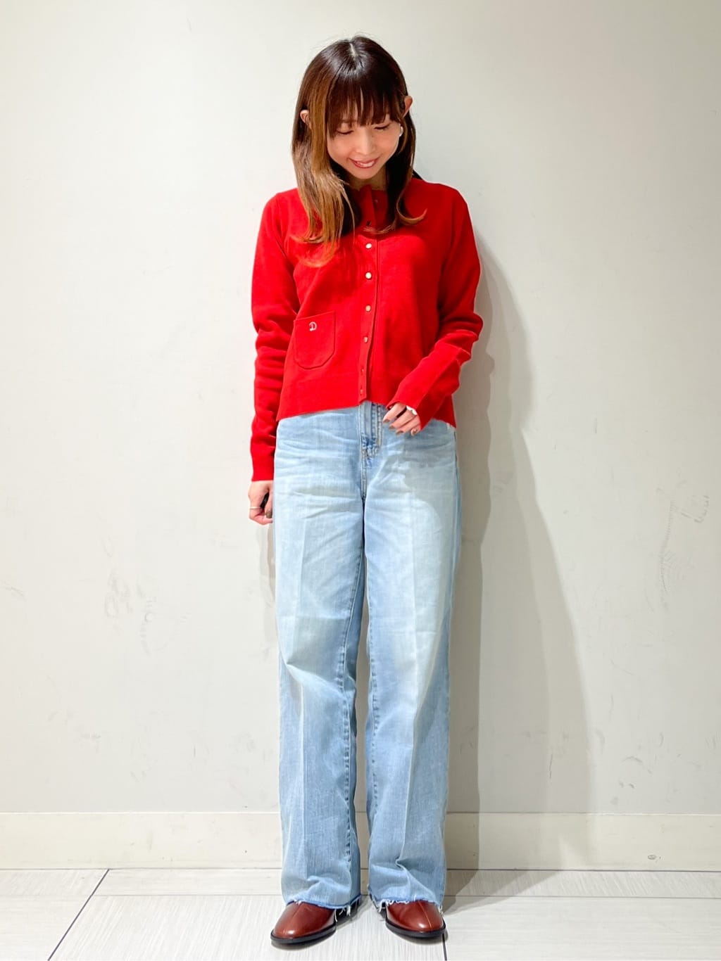 じゅんさんの「DRESSTERIOR｜センタープレス ワイドストレートデニム」を使ったコーディネート