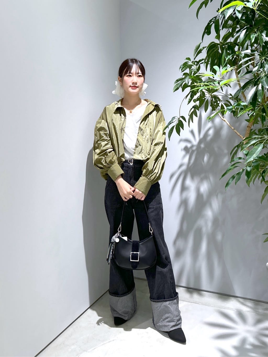 Renoさんの「INDIVI｜ドレープクロップドカットソー」を使ったコーディネート