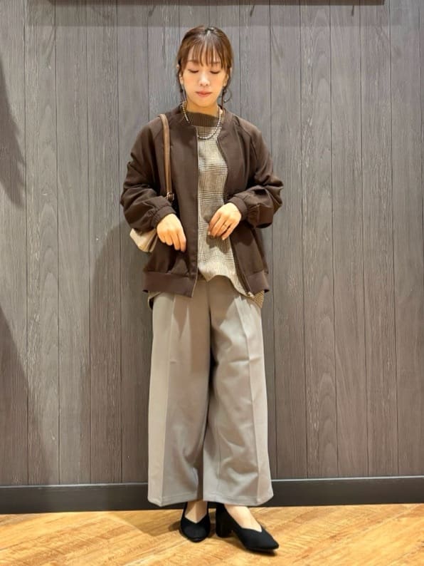 meiさんの「SHOO･LA･RUE｜【洗濯機可/S-LL】さっと羽織れる 軽量リブブルゾン」を使ったコーディネート