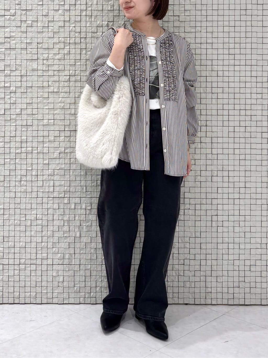 sakuさんの「INDIVI｜【洗える】胸元タックフリル長袖ブラウス」を使ったコーディネート