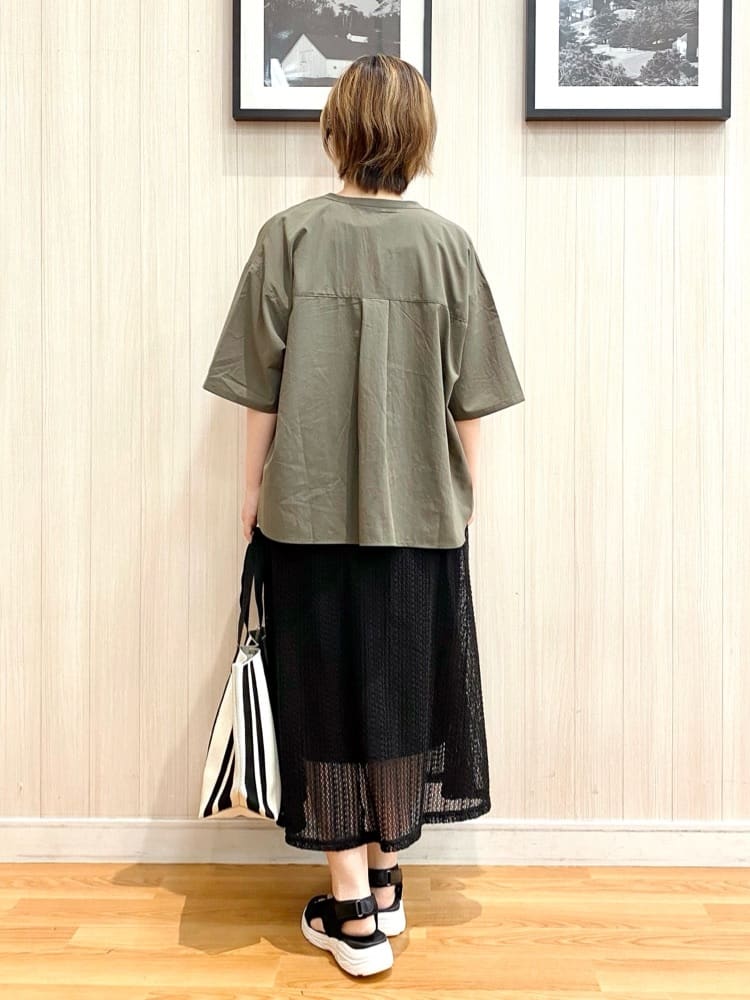 ユ（yu）さんの「SHOO･LA･RUE｜【S-LL/ひんやり/UV】選べる6柄でそれぞれ欲しくなる プリントTシャツ」を使ったコーディネート