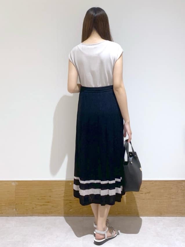 Hatsuneさんの「OPAQUE.CLIP｜【軽量／2WAY】コインカシメシュリンクミドルトートバッグ」を使ったコーディネート