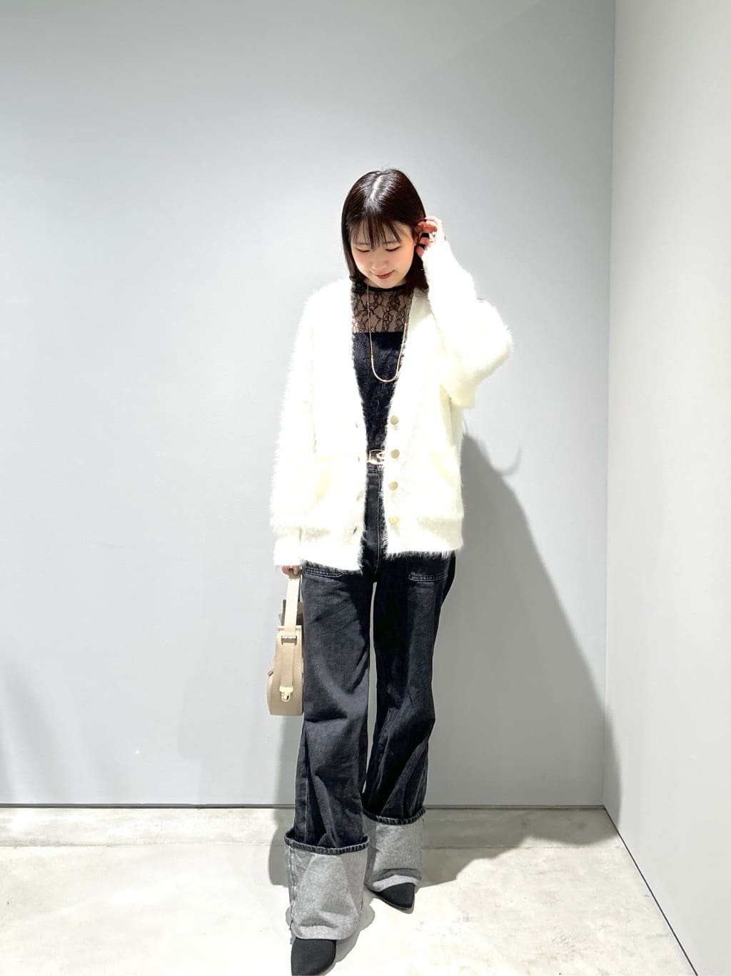 Renoさんの「INDIVI｜レースストレッチカットソー」を使ったコーディネート