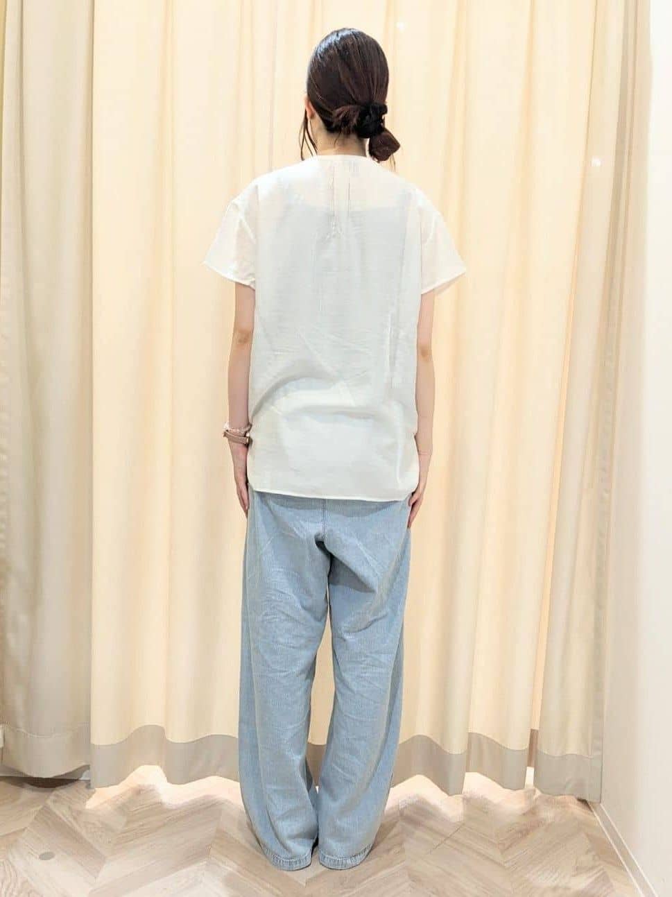 hinaさんの「SHOO･LA･RUE｜【S-LL/ひんやり】インせず決まる タックプリーツシャツ」を使ったコーディネート