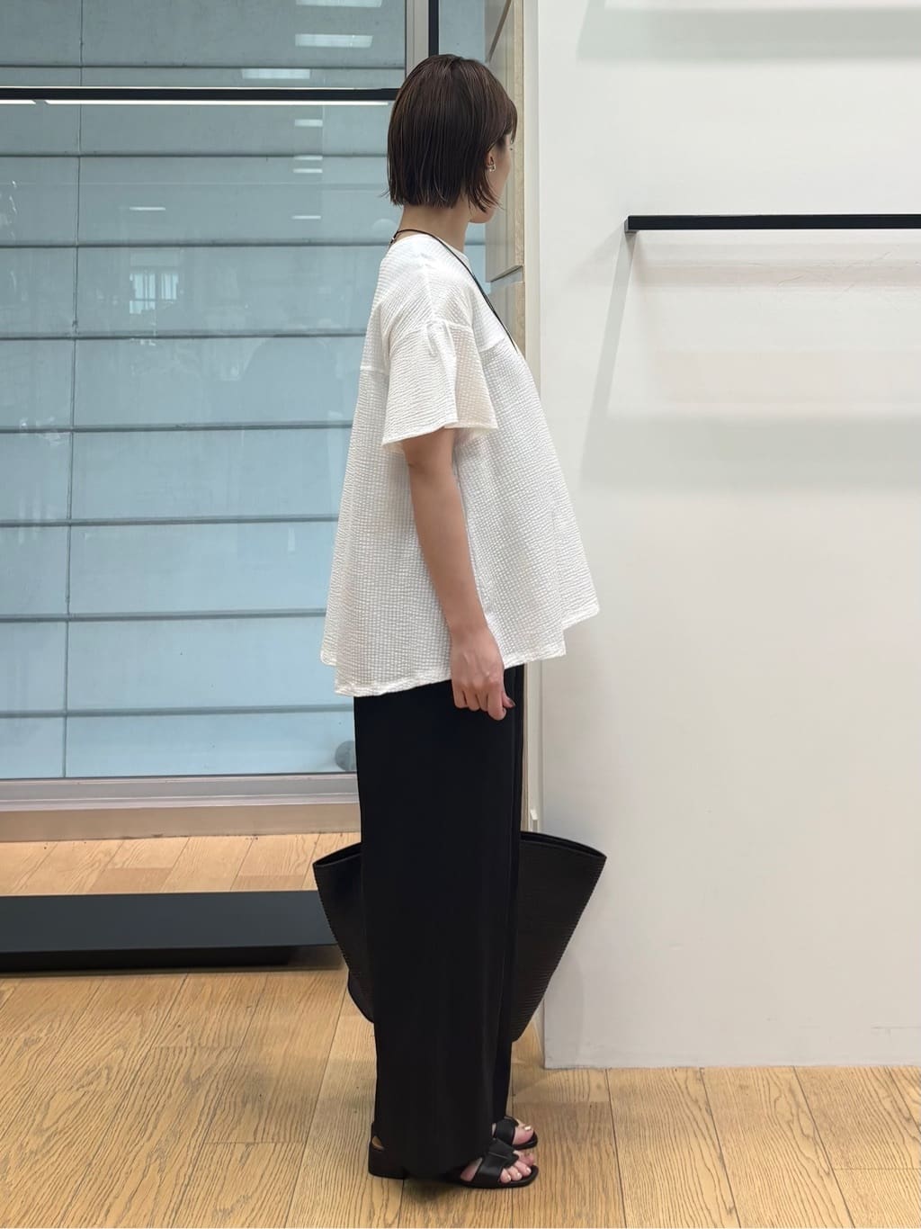 asamiさんの「INDIVI｜【洗える／UVケア／SETUP可能】ドロストワイドパンツ」を使ったコーディネート