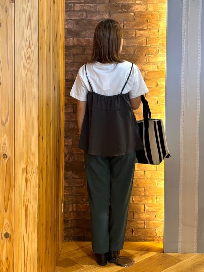 mieさんの「SHOO･LA･RUE｜【S-LL/セットアップ可/ひんやり】女性らしさ溢れる ティアードキャミソール」を使ったコーディネート