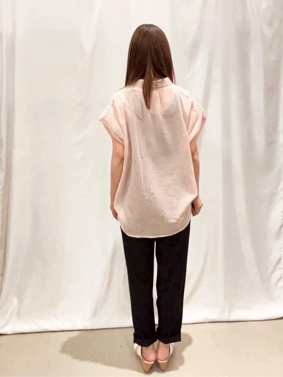 ゆっきーさんの「SHOO･LA･RUE｜【S-LL】さらシャリコットン 上品なシアー感のデザインシャツ」を使ったコーディネート