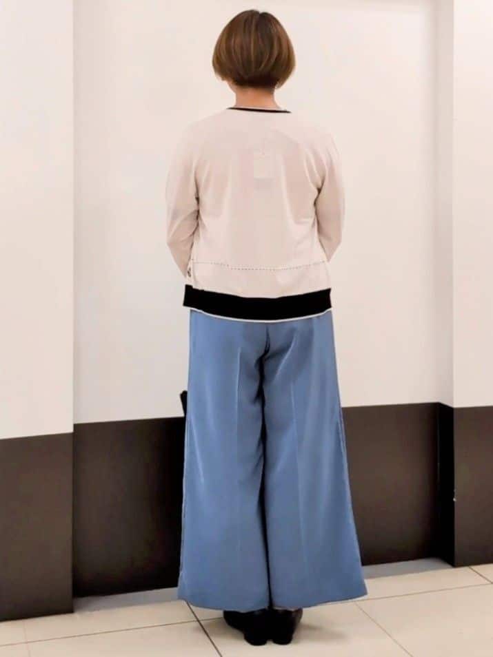 じゅりさんの「Reflect｜【WEB先行カラーあり／手洗い可／アンサンブル可】バイカラーカーディガン」を使ったコーディネート