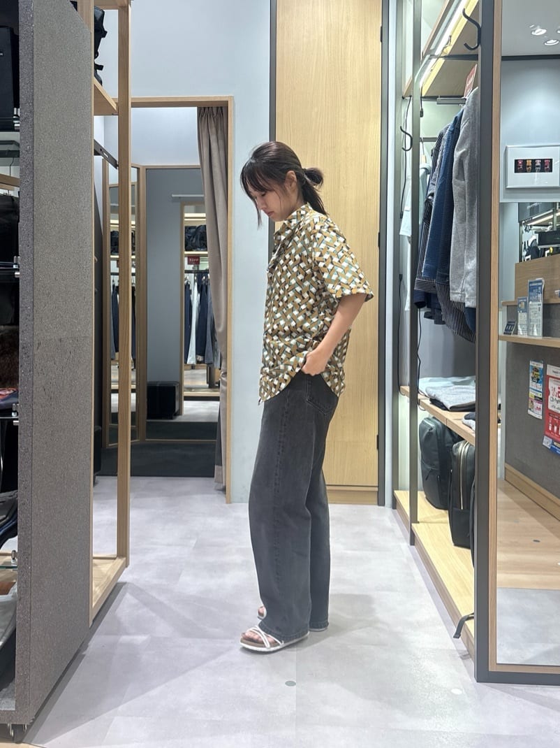 よぴさんの「TAKEO KIKUCHI｜【COOL CITY WEAR】籠目アート柄 サッカーシャツ /通気性」を使ったコーディネート