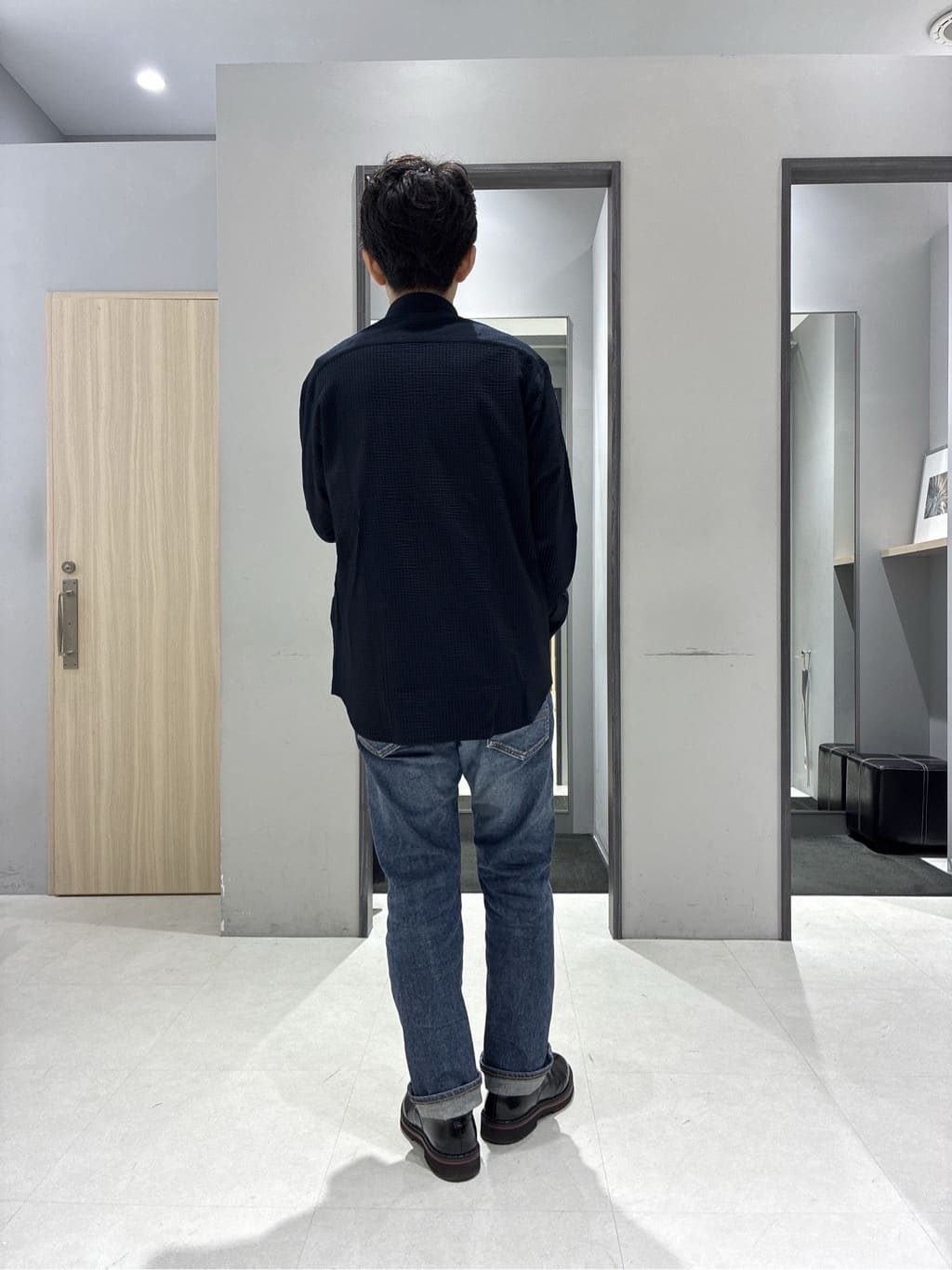 わいずみさんの「TAKEO KIKUCHI｜【尾州織】ショールカラー カーディガン」を使ったコーディネート
