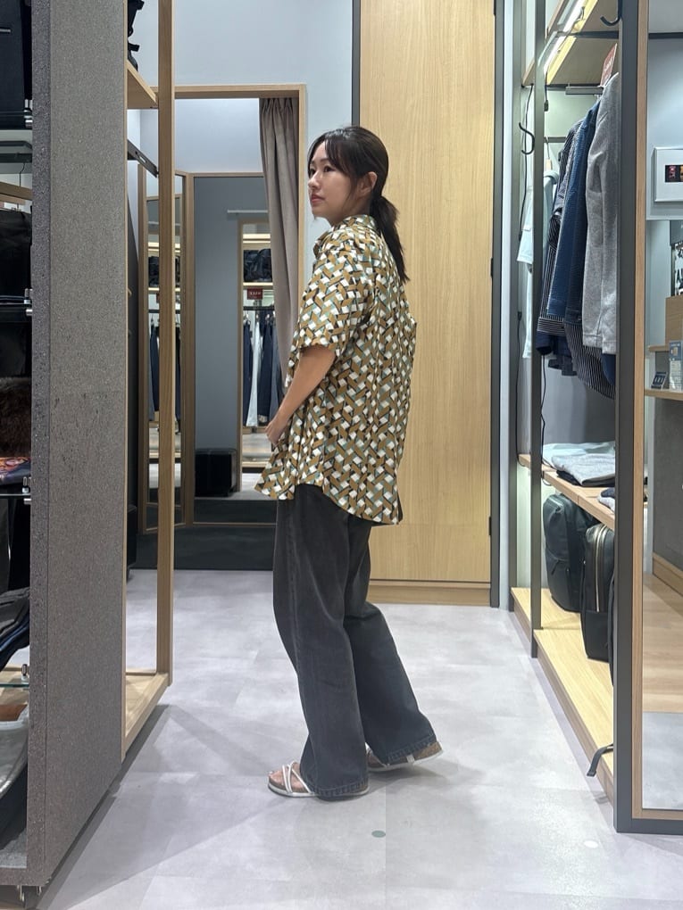 よぴさんの「TAKEO KIKUCHI｜【COOL CITY WEAR】籠目アート柄 サッカーシャツ /通気性」を使ったコーディネート