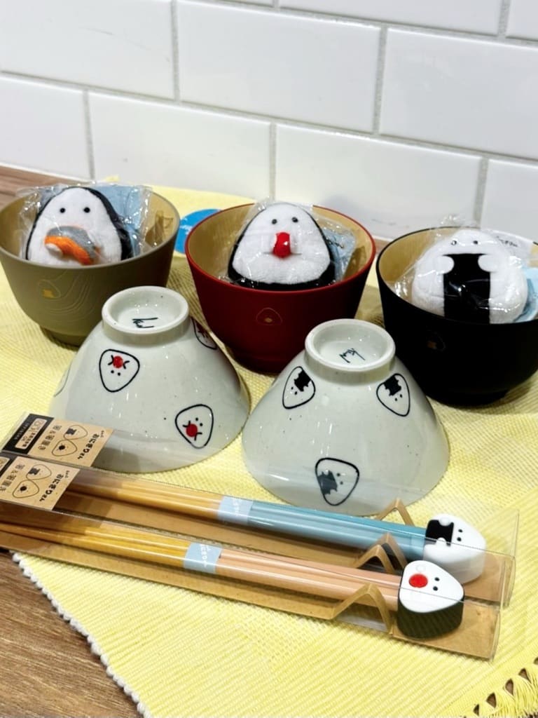 usaminさんの「212 KITCHEN STORE｜ぎゅっとおにぎりさん ミニマスコット 梅」を使ったコーディネート