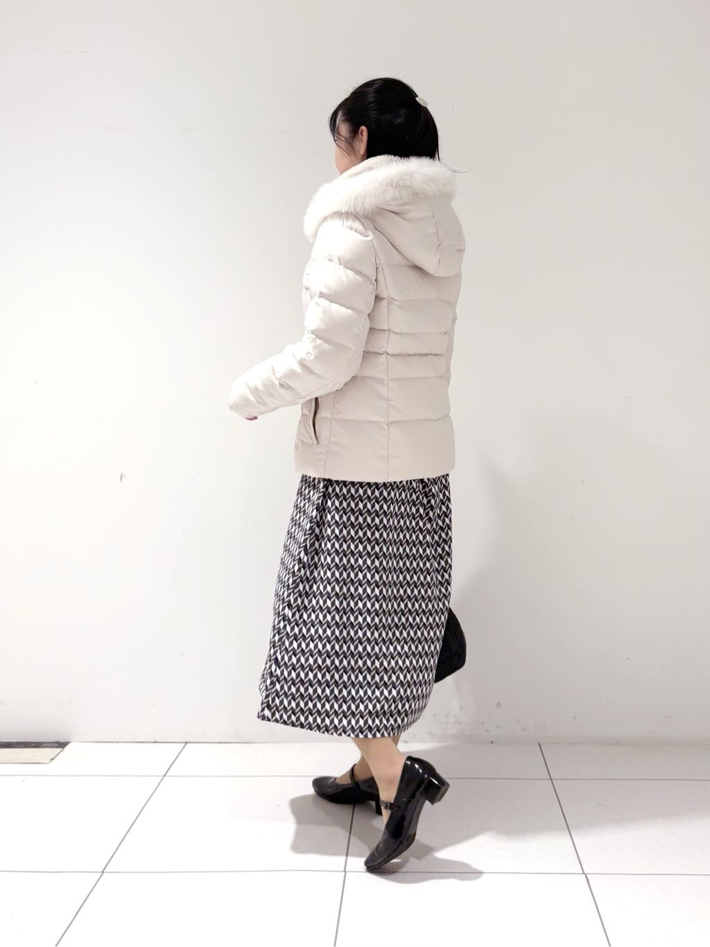 momokoさんの「INDIVI｜【洗える／オリジナル柄】ジオメプリント フレアワンピース」を使ったコーディネート