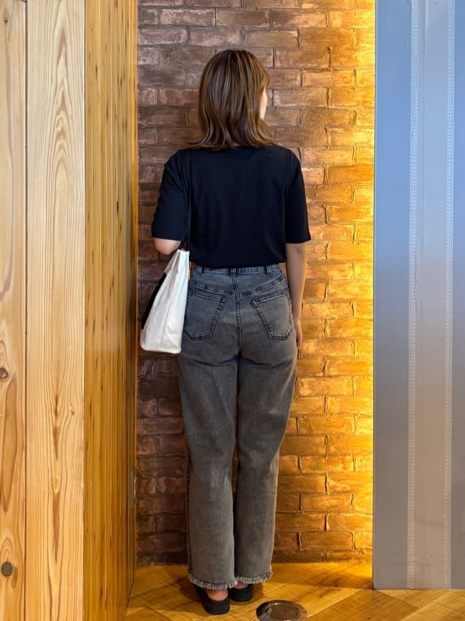 mieさんの「SHOO･LA･RUE｜【S-LL】女性らしさ漂うハートネック テレコ5分袖トップス」を使ったコーディネート