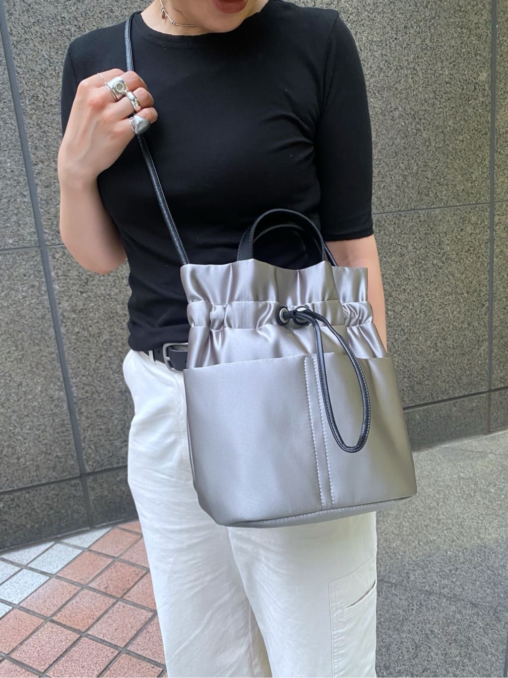 Uさんの「HIROKO HAYASHI｜LUINI SATINE（ルイーニ サティーネ）ショルダーバッグ」を使ったコーディネート