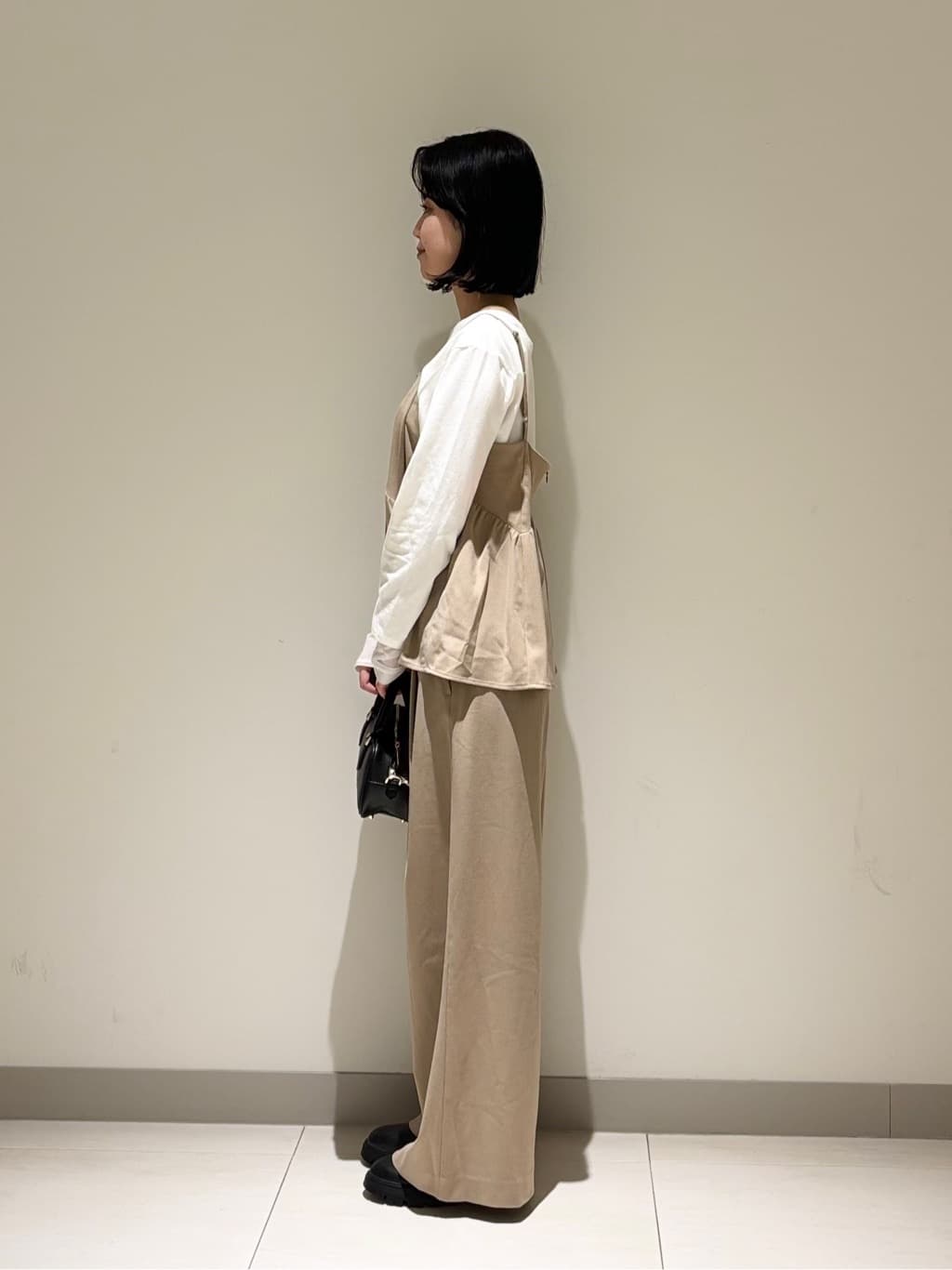 mayuさんの「Dessin｜【セットアップ可・洗える】ハイウエストタックパンツ」を使ったコーディネート