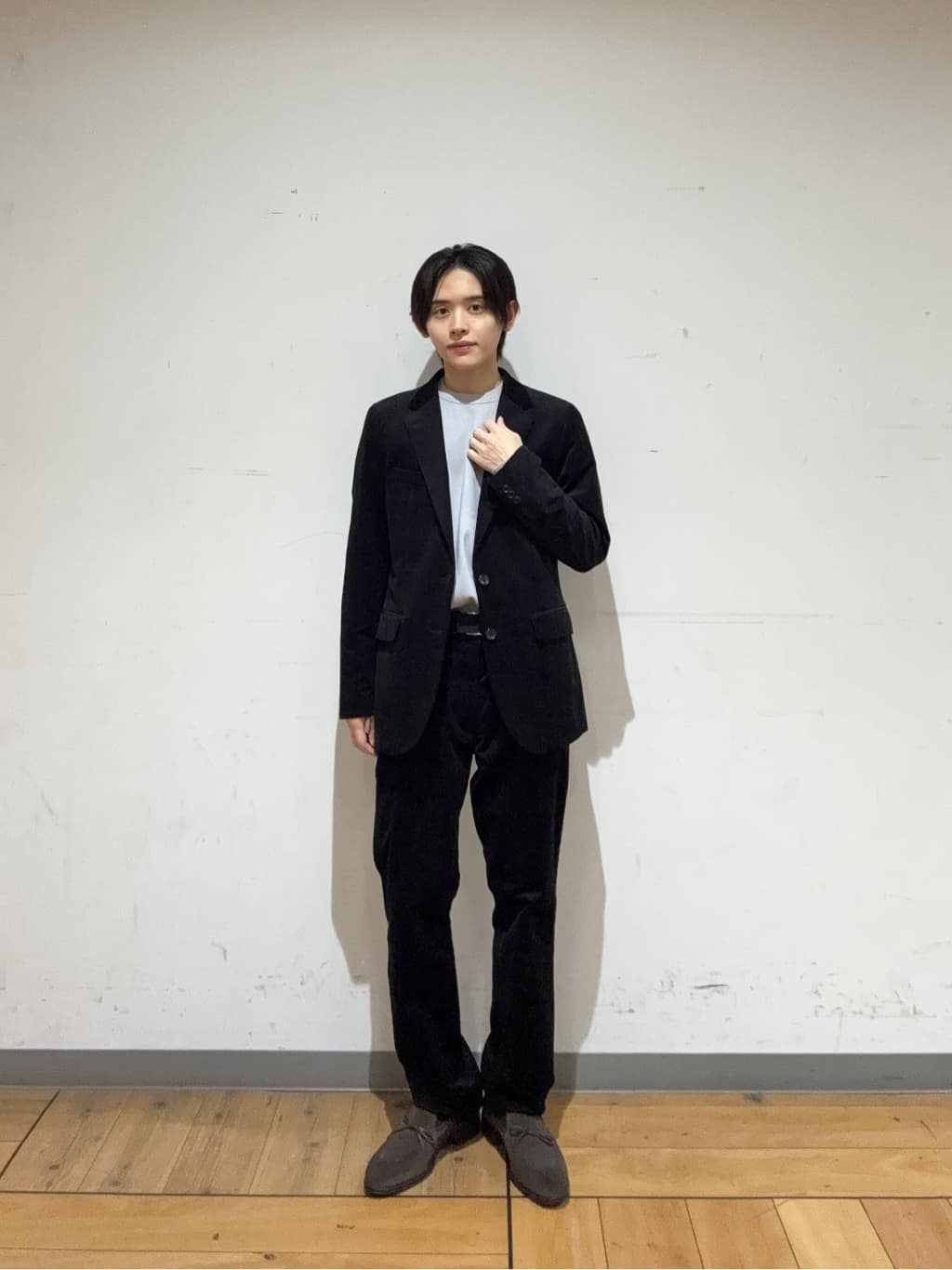 hiroさんの「TAKEO KIKUCHI｜【Sサイズ～】ストレッチコーデュロイ ジャケット」を使ったコーディネート