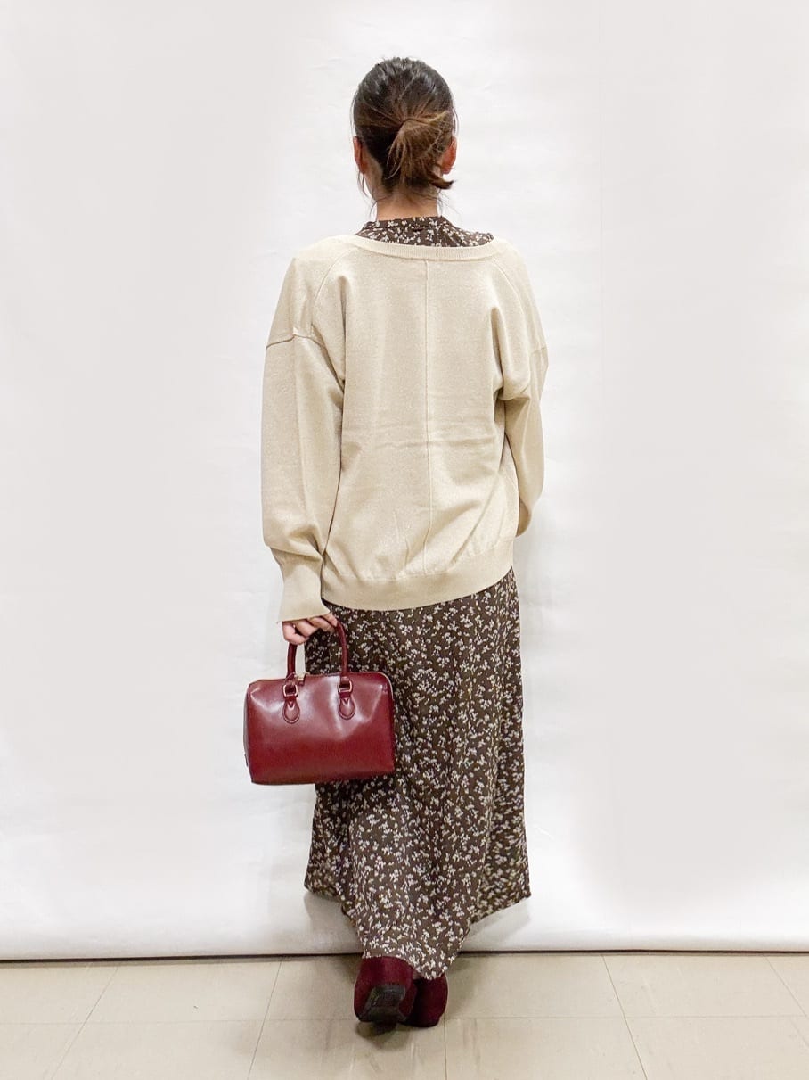 bulさんの「SHOO･LA･RUE｜【S-LL】クラシカルな 花柄ワンピース」を使ったコーディネート