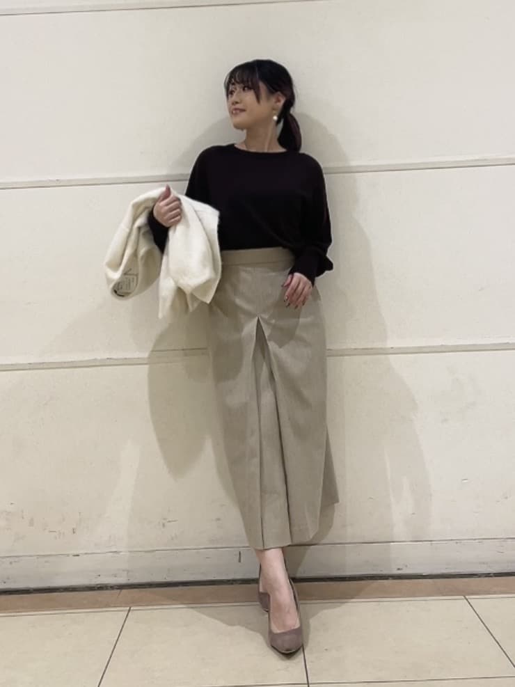 watanabeさんの「UNTITLED｜【ジャケット風/メタルボタン】アルパカ混シャギーカーディガン」を使ったコーディネート