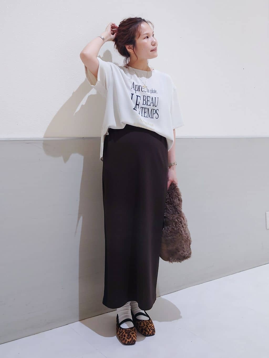 maruさんの「THE SHOP TK｜アソートロゴTシャツ【接触冷感/防シワ/吸水速乾/UVケア/洗濯機OK】」を使ったコーディネート