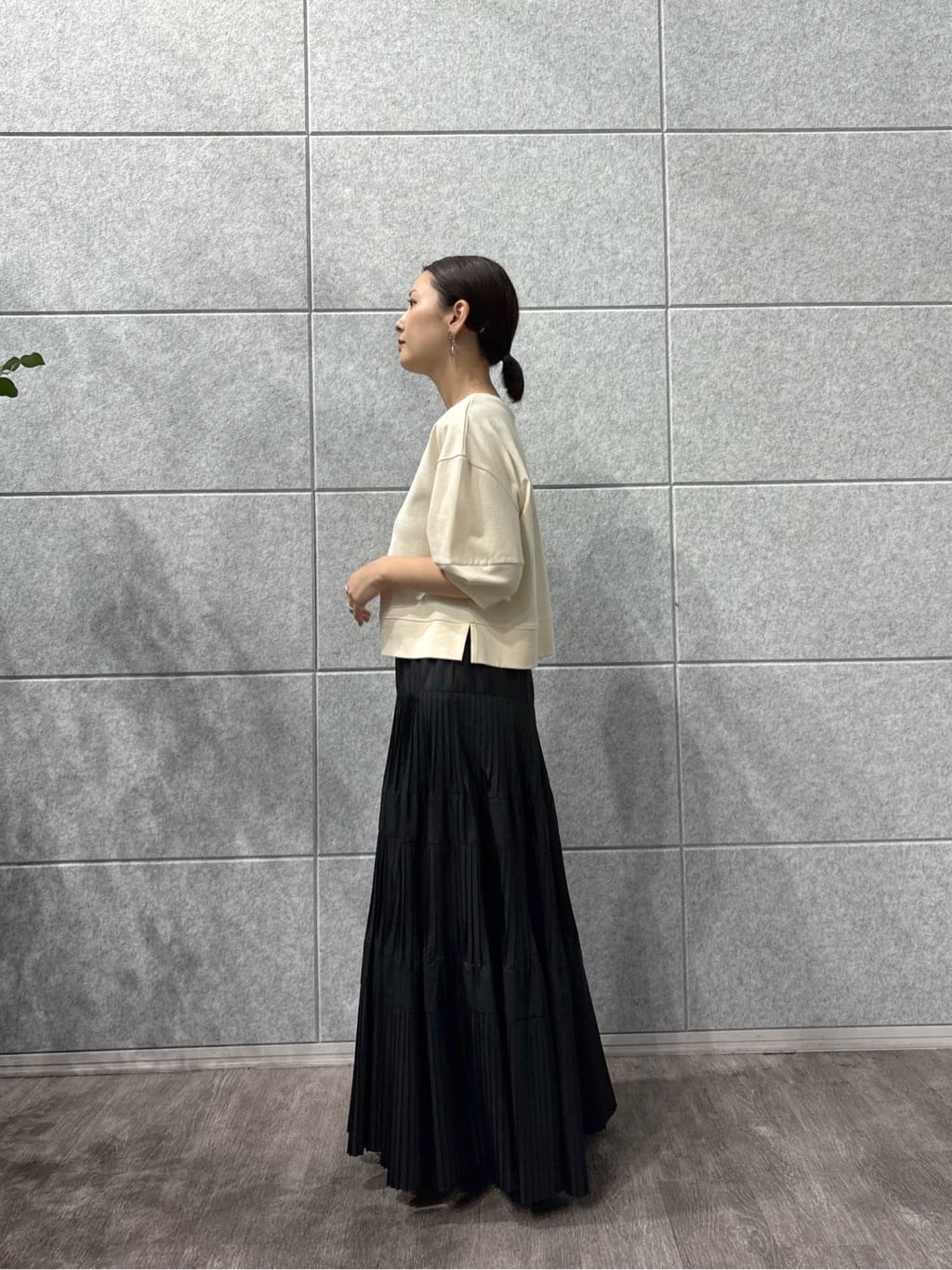 ayanoさんの「INDIVI｜フォルムスリーブカットソー」を使ったコーディネート