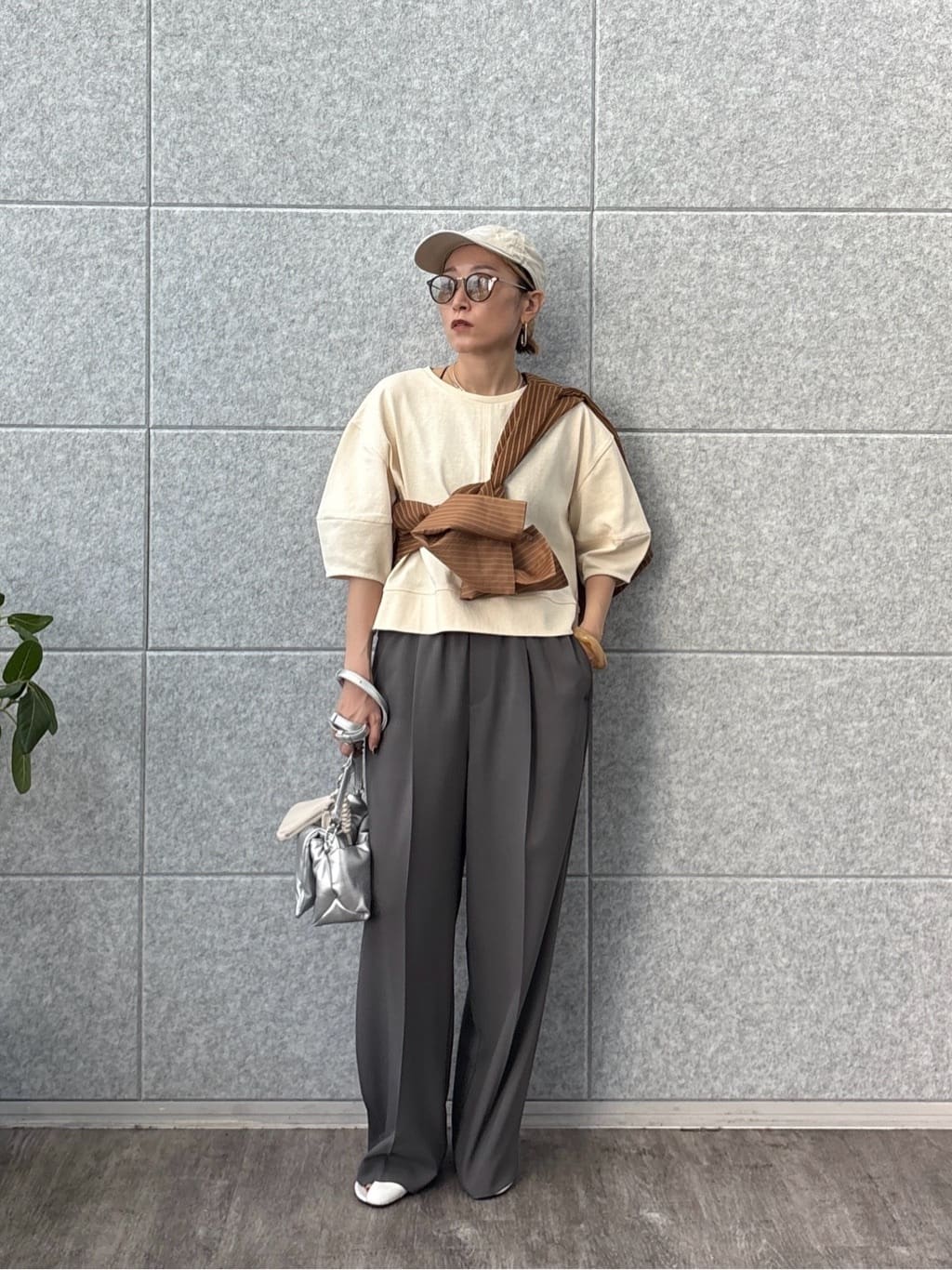kotakiさんの「INDIVI｜フォルムスリーブカットソー」を使ったコーディネート