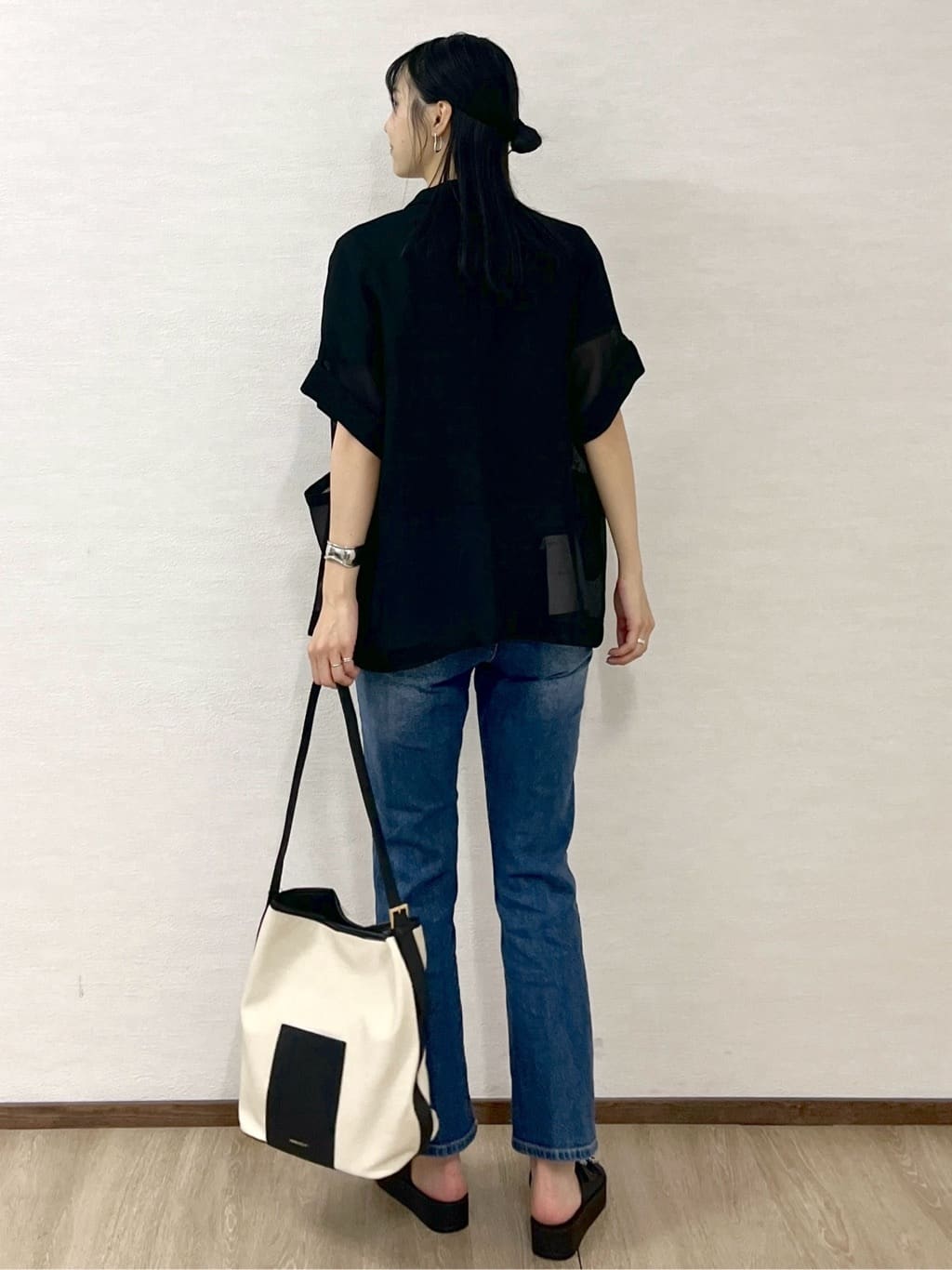 sachikoさんの「OPAQUE.CLIP｜ロックTシャツ別注アソート【GREEN DAY／METALLICA／THE BEATLES】」を使ったコーディネート