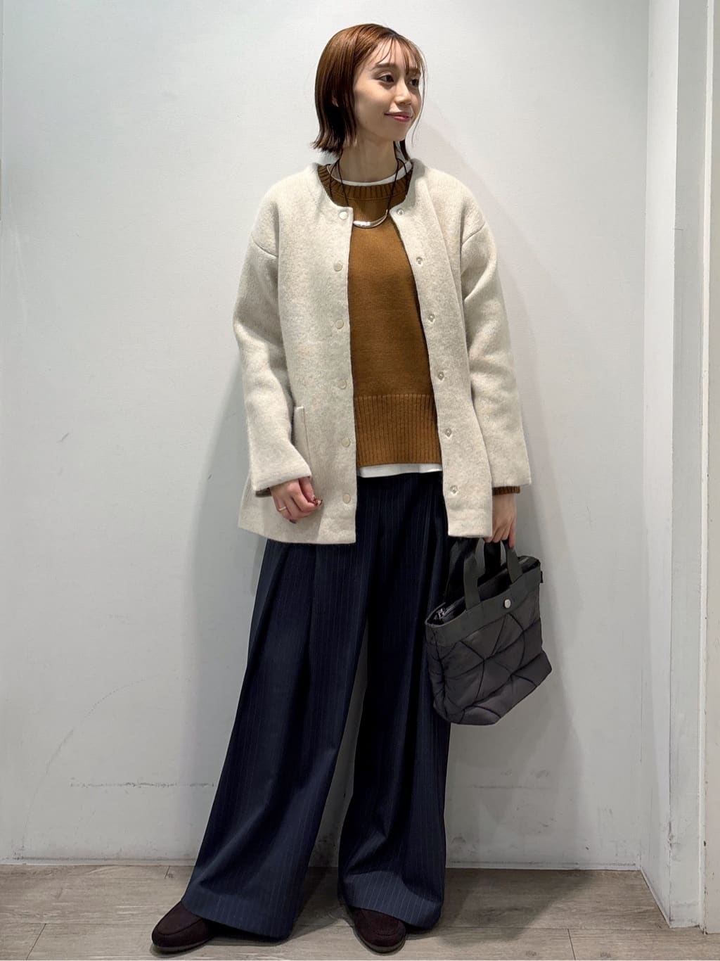 ぶまりんさんの「OPAQUE.CLIP｜【es】ピンストライプ 変形ワイドパンツ【洗濯機OK】」を使ったコーディネート