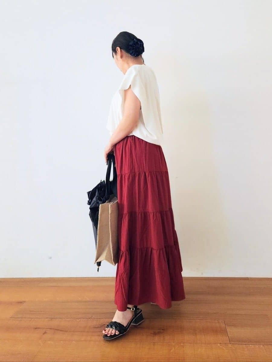 くまさんの「SHOO･LA･RUE｜【S-LL/ひんやり/UV】二の腕をきれいにカバー ショルダータックトップス」を使ったコーディネート