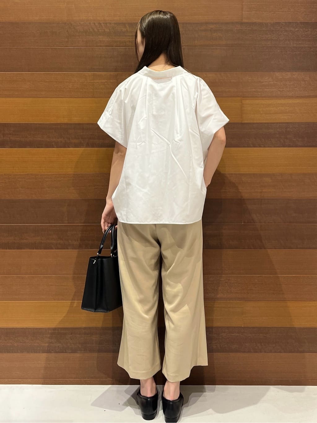 さやさんの「OPAQUE.CLIP｜《andGIRL掲載》リラクシーシャツ【洗濯機洗い可】」を使ったコーディネート